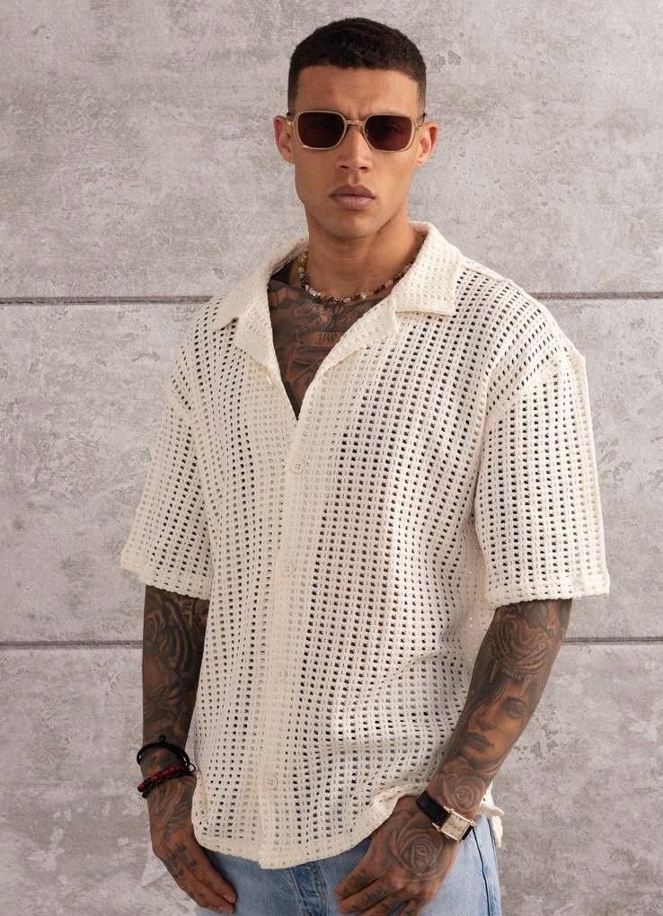 CAMISA BORDADA DE BEIGE