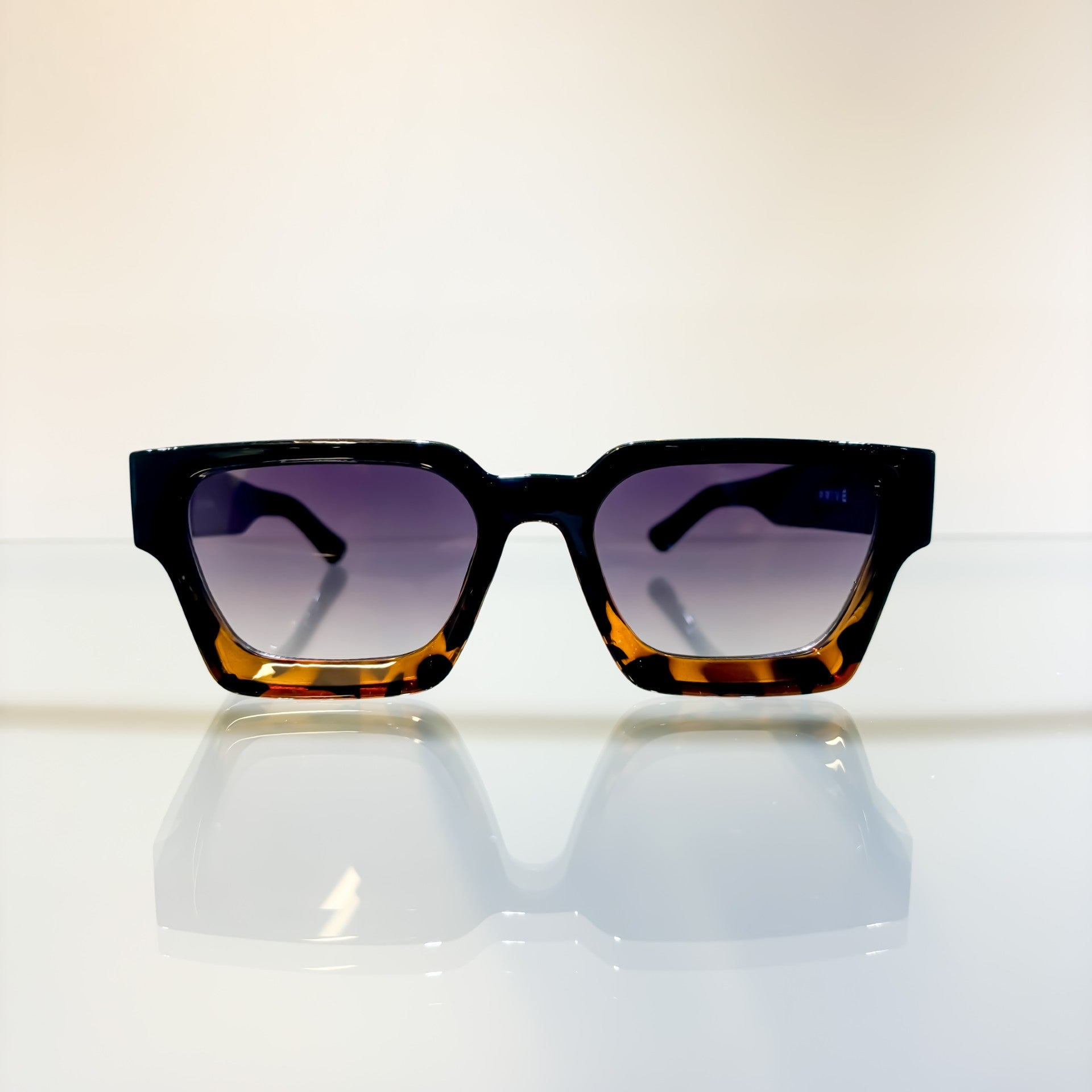 Glasses Elegant Black Tortoise