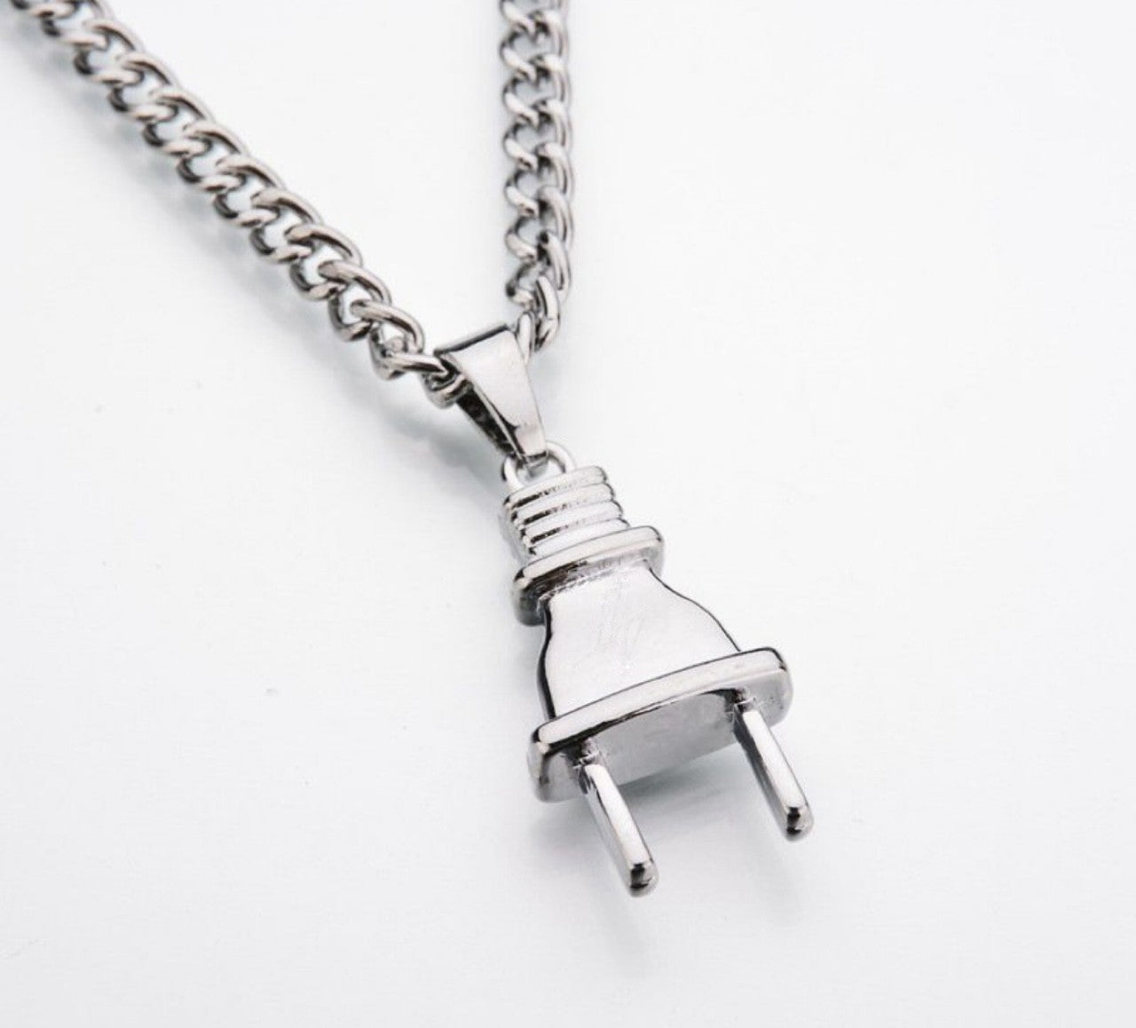Plug Box Chain SS Silver 24 inch