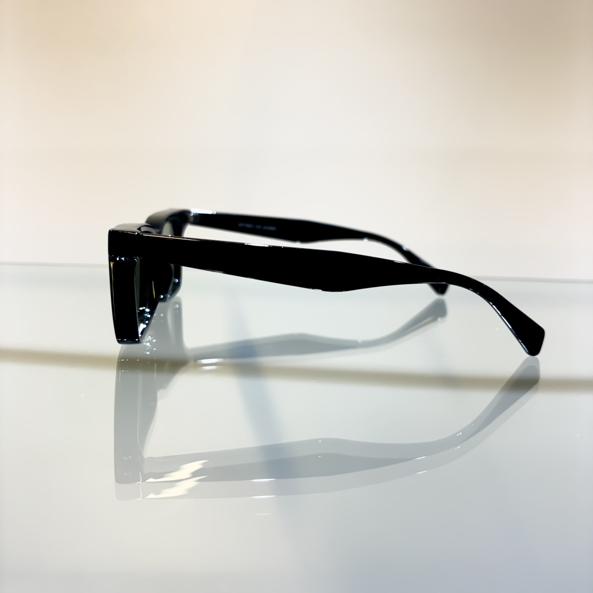 Glasses 007 Black/Green Lens